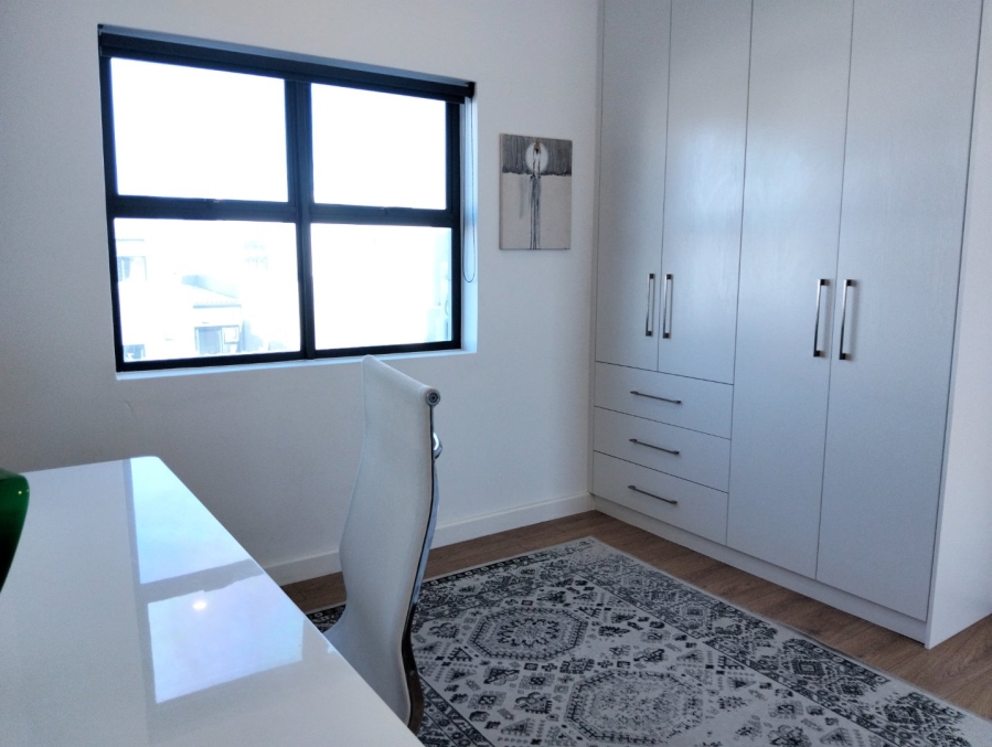 To Let 3 Bedroom Property for Rent in Sandown Western Cape